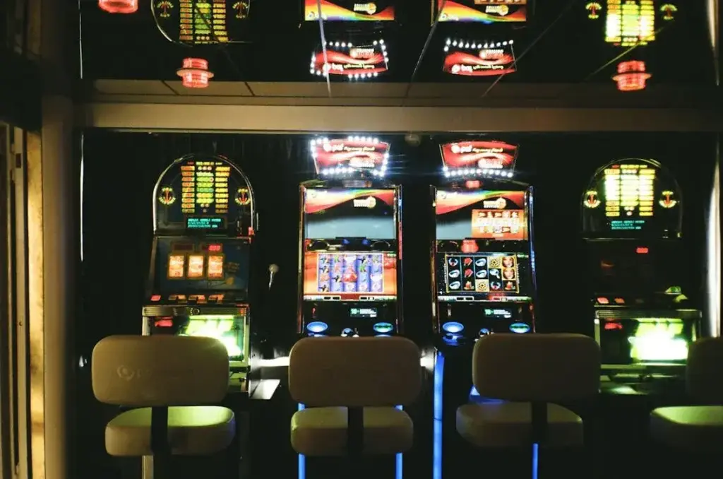 Slot machines for money with bonuses and jackpots: myths and reality